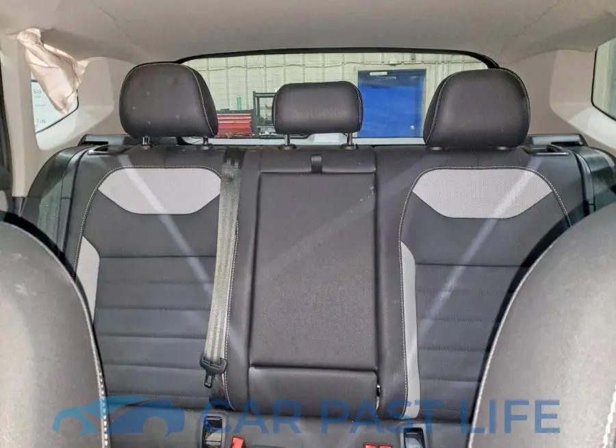 3VV4X7B2XRM079273# 10