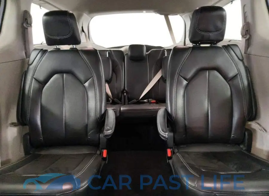 2C4RC1BG1NR176597# 10