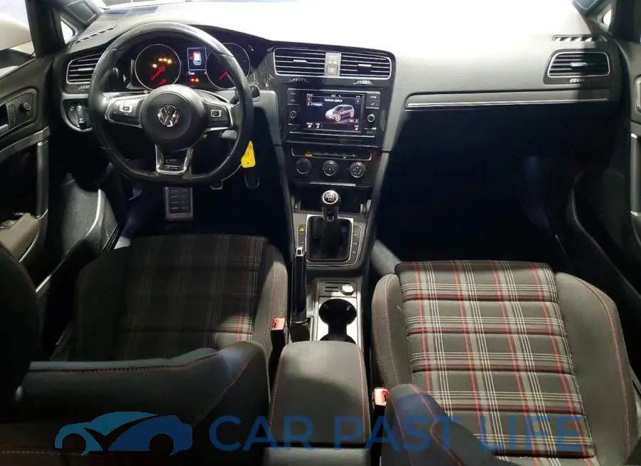 3VW5T7AU5KM017770# 8