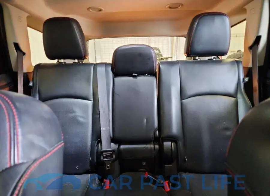 3C4PDCEGXJT472379# 10