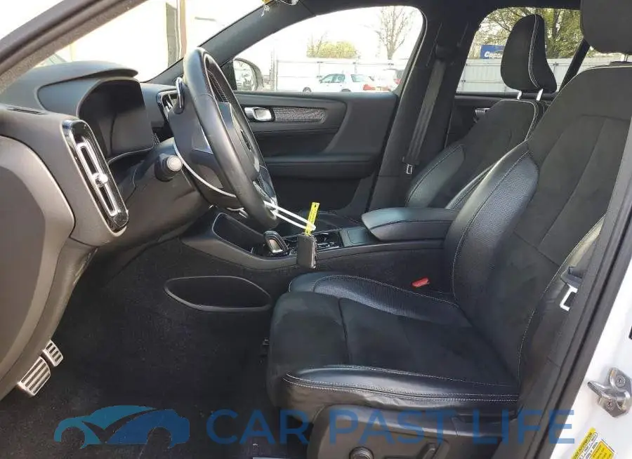 YV4162UM9K2150463# 7
