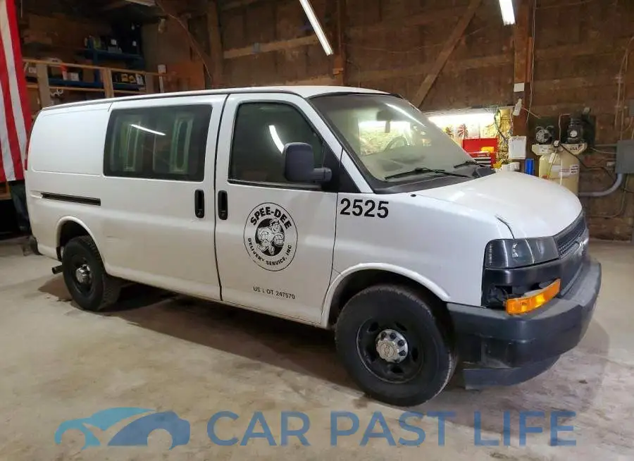 1GCWGAHP2J1304990# 4