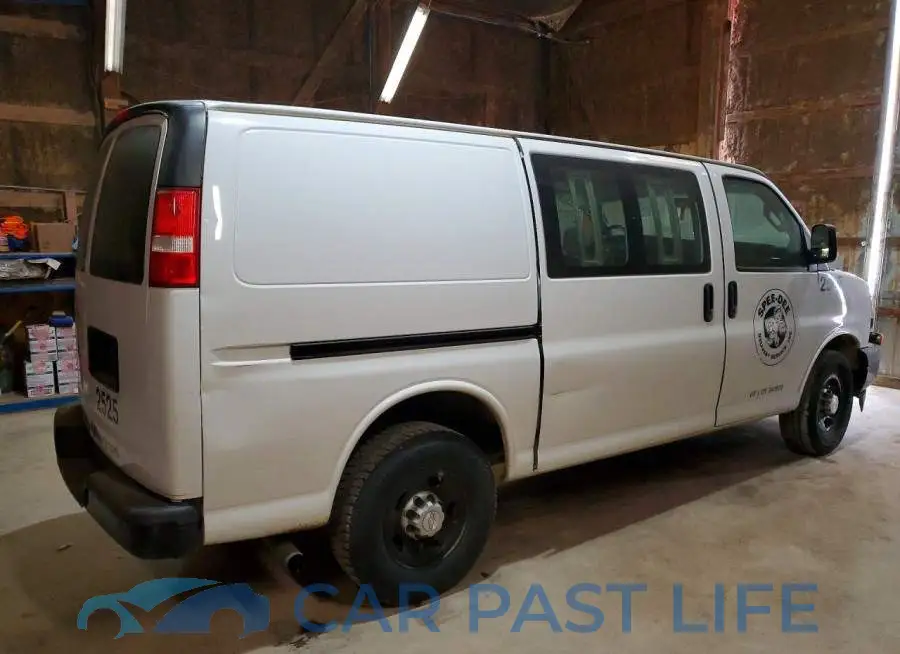 1GCWGAHP2J1304990# 3
