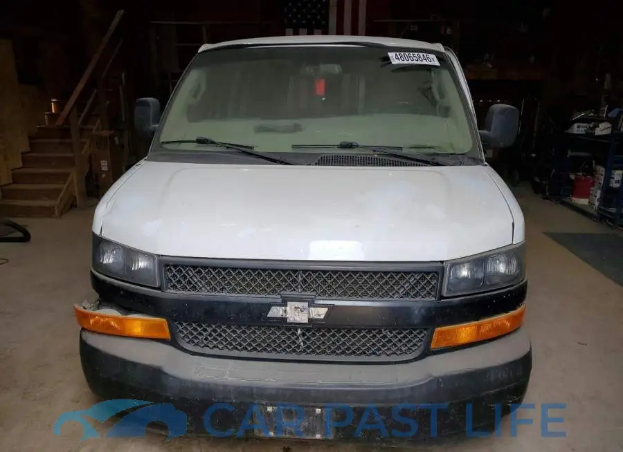 1GCWGAHP2J1304990# 5