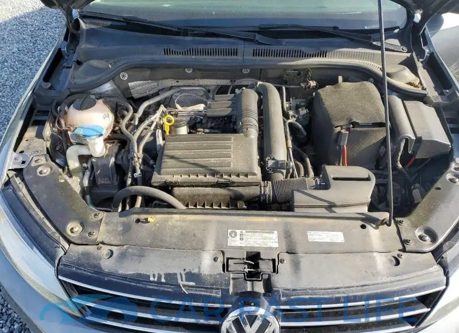 3VWDB7AJ8HM201050# 11