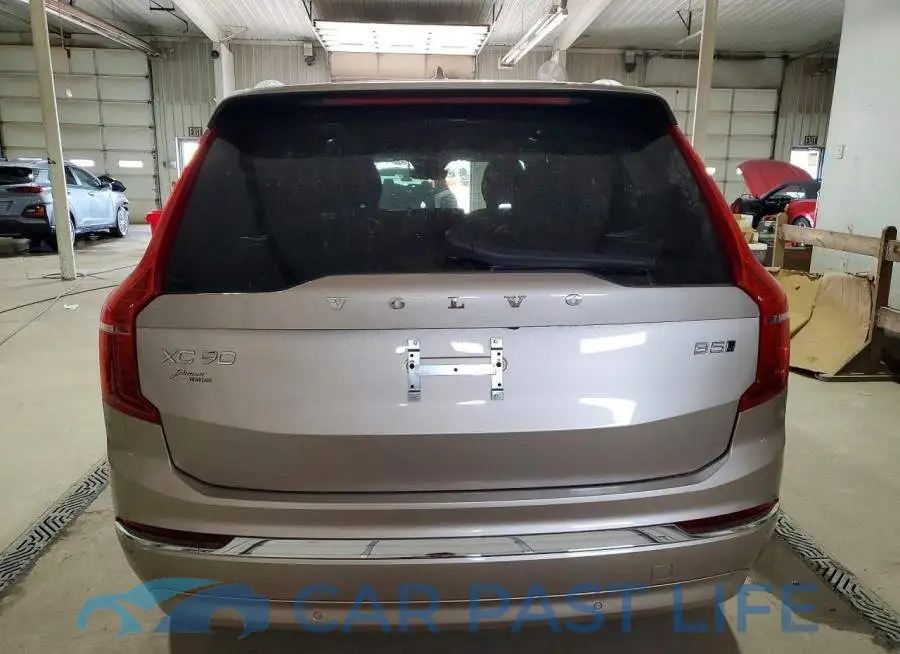 YV4M12PJ4S1325236# 6
