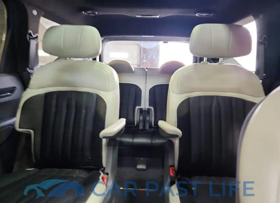 KNDAEFS55R6032647# 10