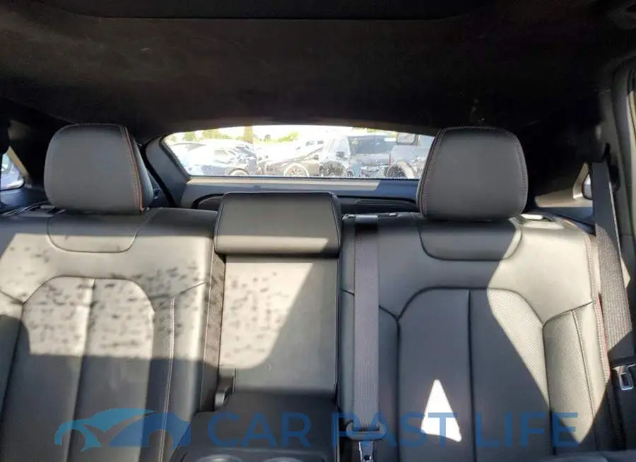 3C4RJNAK2RT180003# 10