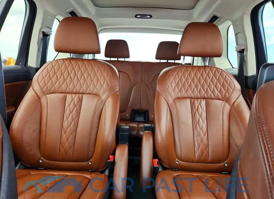 5UXCX4C55KLS36196# 10