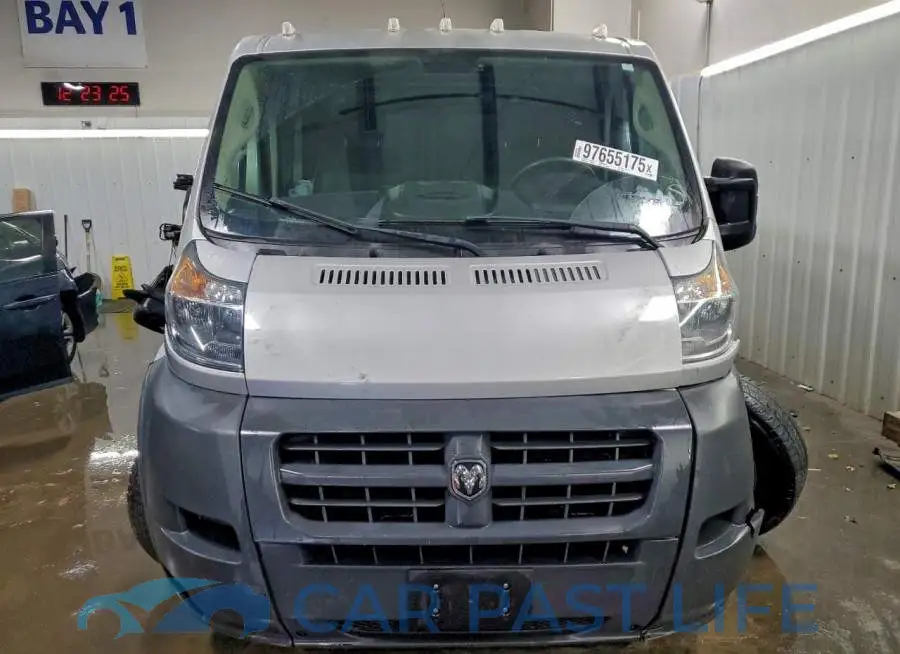 3C6TRVAG1JE158245# 5
