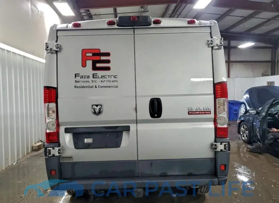 3C6TRVAG1JE158245# 6