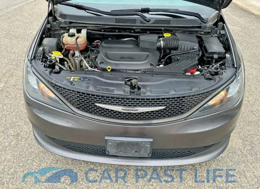 2C4RC1CGXNR105042# 7