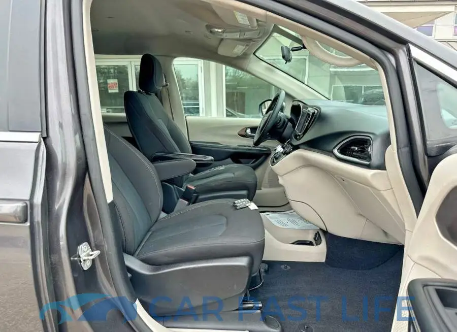 2C4RC1CGXNR105042# 5