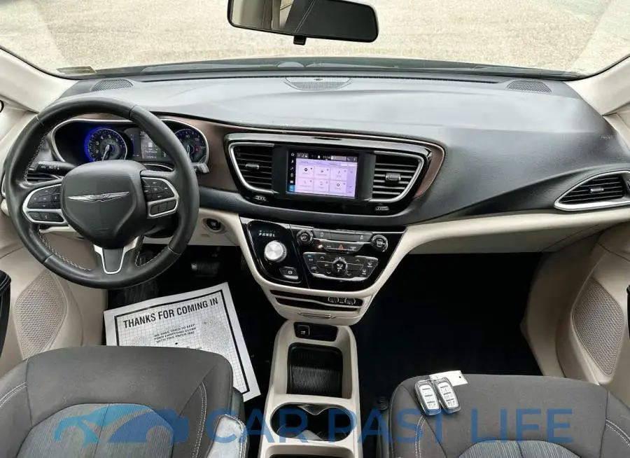 2C4RC1CGXNR105042# 9