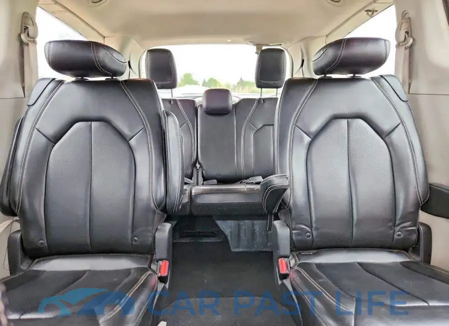 2C4RC1DG7LR268517# 10