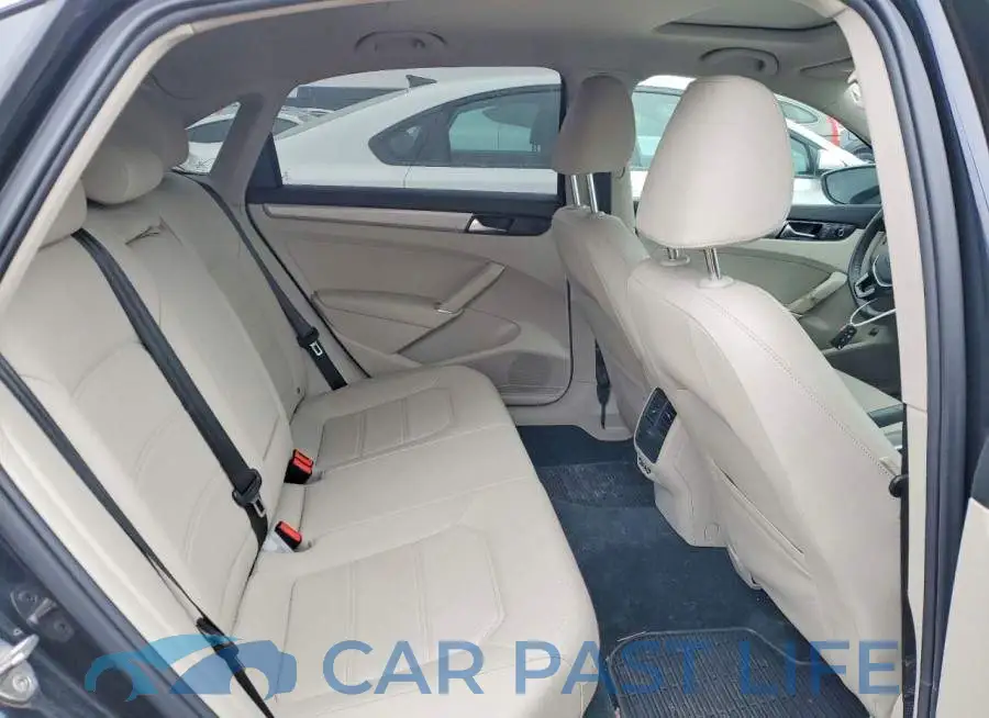 1VWSA7A33NC005705# 10