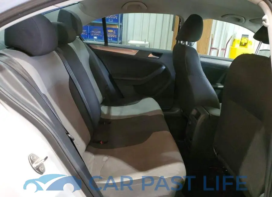 3VW167AJ5HM312596# 10