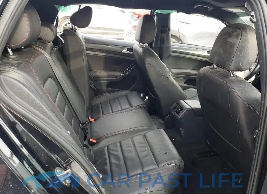 3VW5T7AU0MM004461# 10