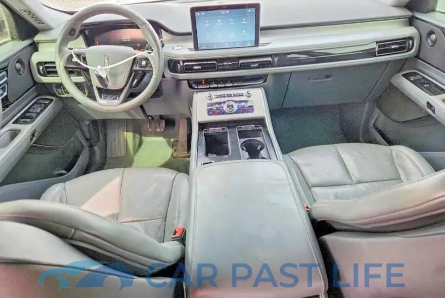 5LM5J7XC7LGL22604# 8