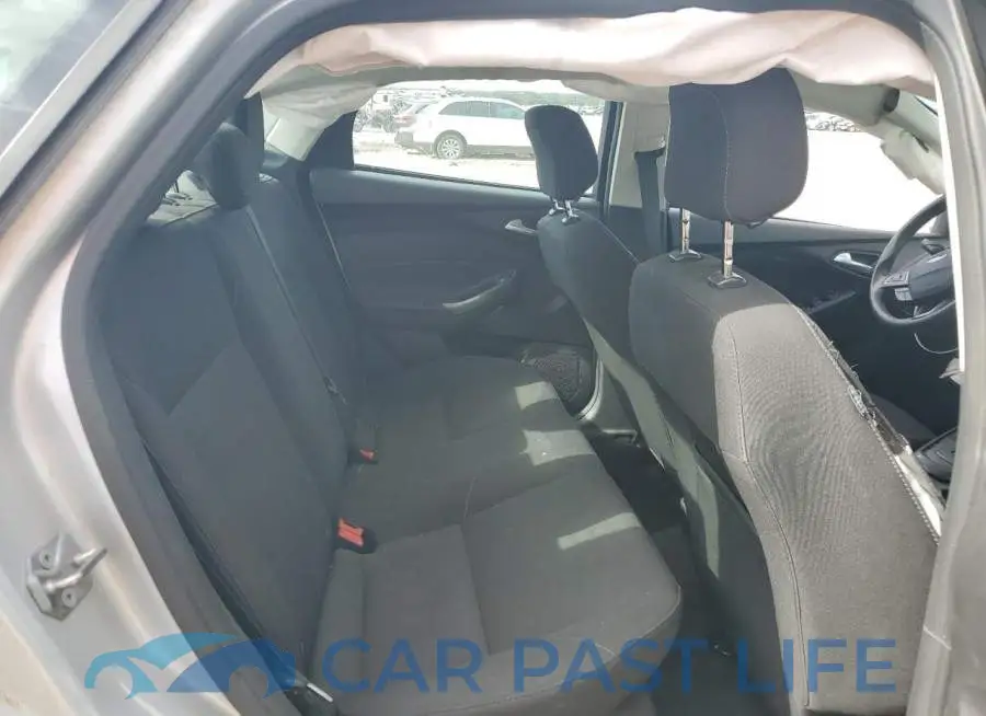 1FADP3F25JL303739# 10