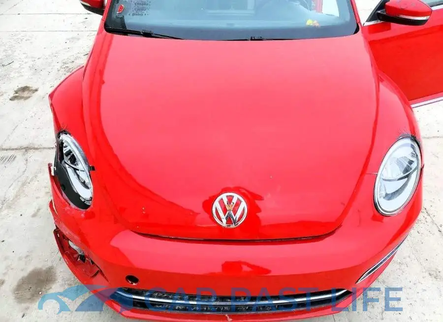 3VWJD7AT1JM702978# 11