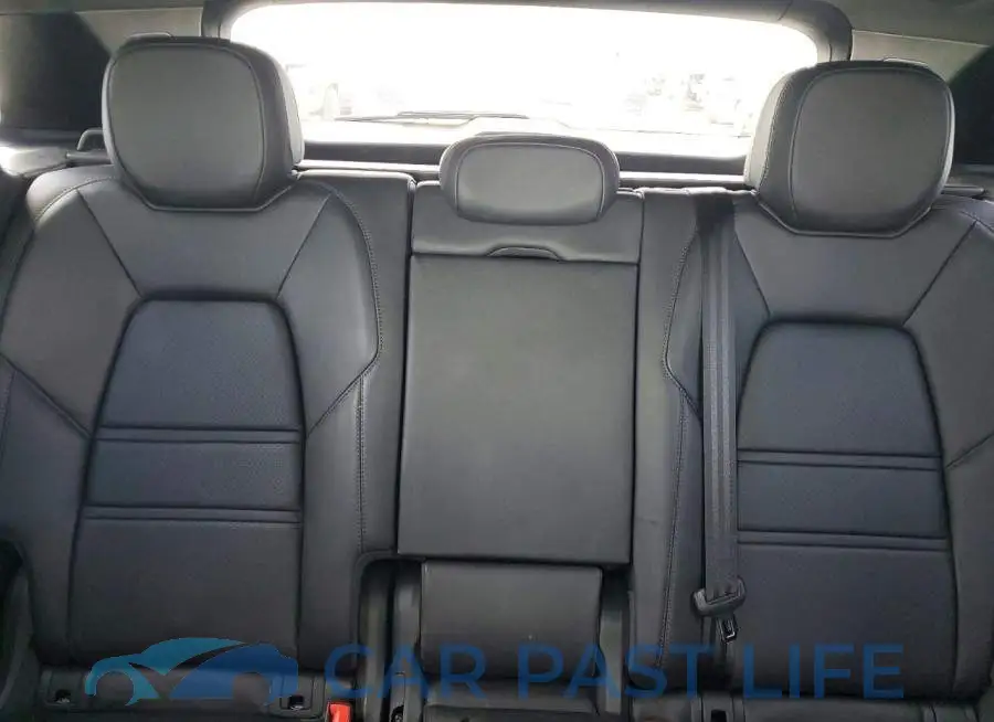 WP1AA2AY3LDA08266# 10