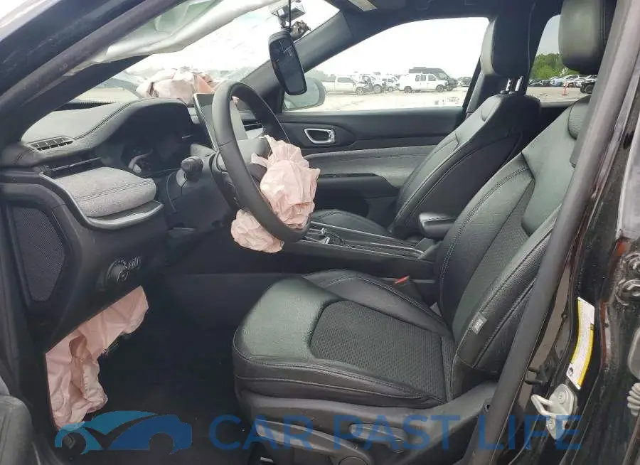 3C4NJDBN3RT133077# 7