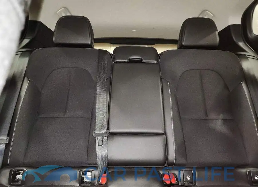 YV4162UK8L2173460# 10