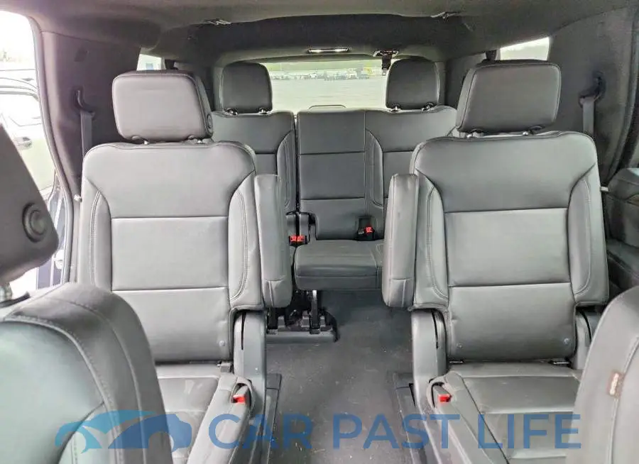 1GNSKNKD5NR350637# 10