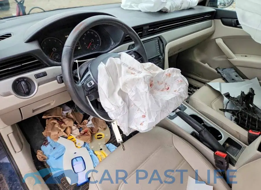 1VWSA7A31NC000017# 8
