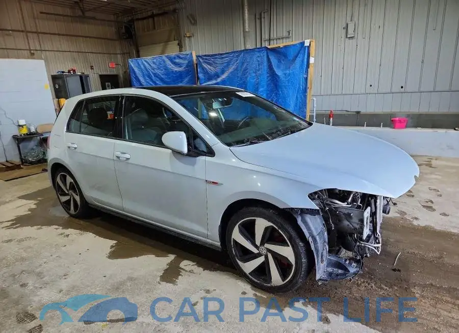 3VW5T7AU1KM031956# 4