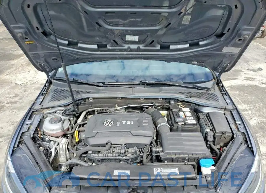 3VWD17AU3JM758905# 11