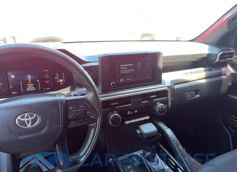 3TYLB5JN4RT002198# 9