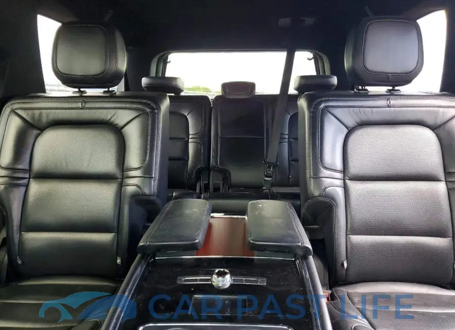 5LMJJ3LT8MEL17275# 10