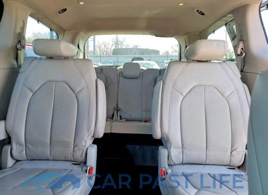 2C4RC1EG4LR210038# 10