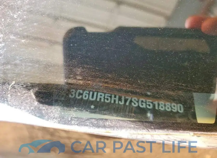 3C6UR5HJ7SG518890# 13