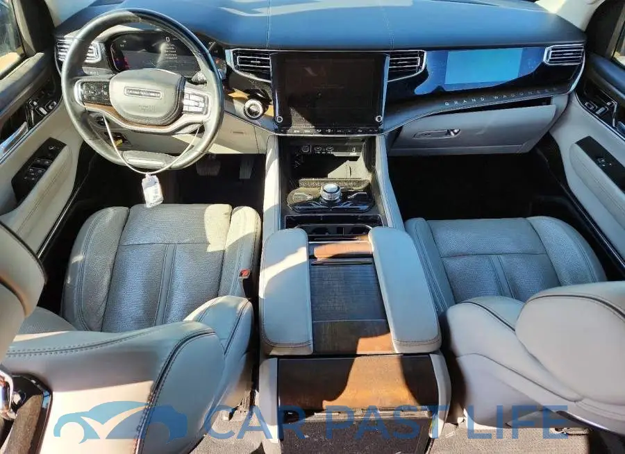 1C4SJVFP6NS193810# 8