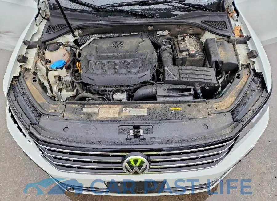 1VWLA7A33KC006160# 11