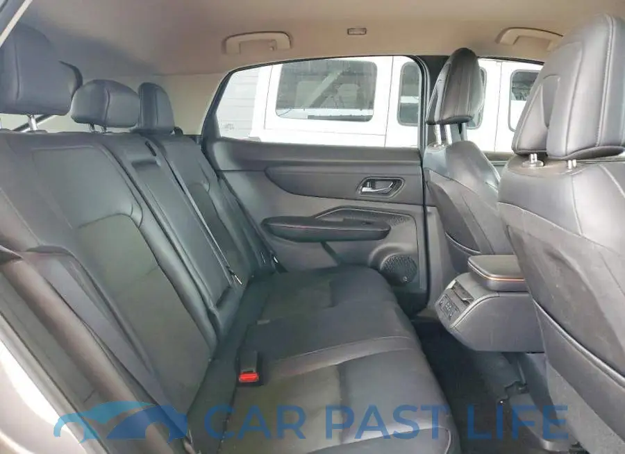 JN1CF0BB5RM732370# 11