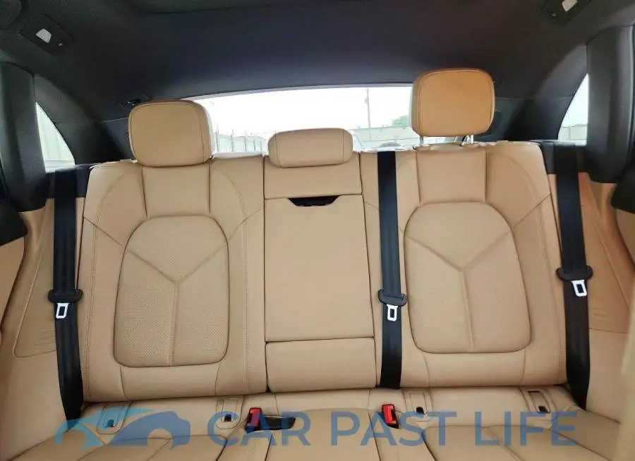 WP1AA2A50MLB15871# 10