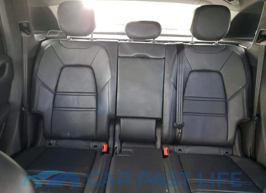 WP1AA2AY6NDA03954# 10