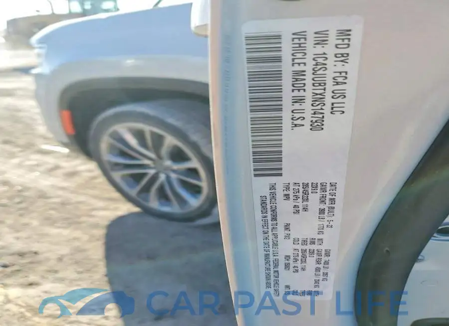 1C4SJUBTXNS147930# 13