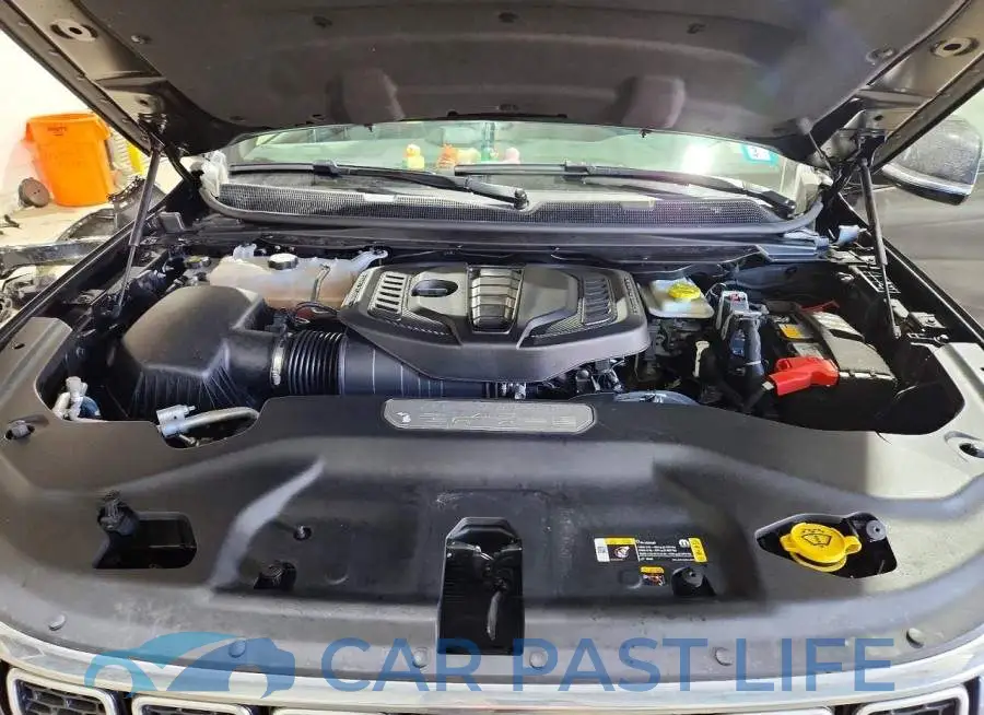 1C4SJVBP4RS183885# 12