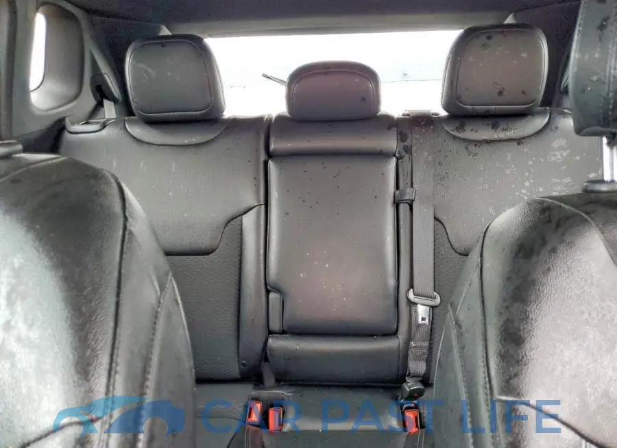 3C4NJDBN8RT137965# 10