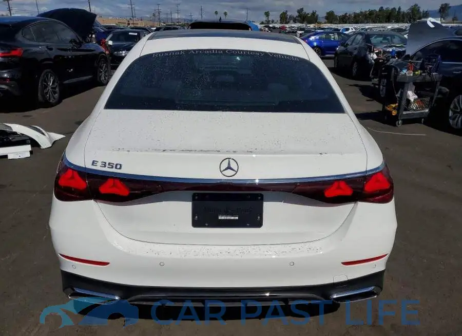 W1KLF4GB4TA218151# 6