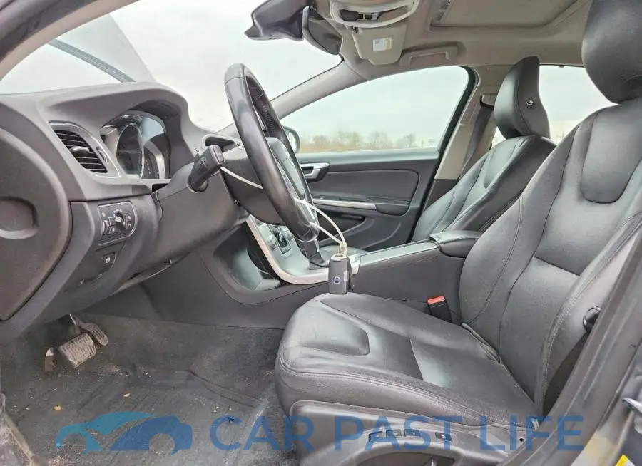 LYV402HK6JB185873# 7