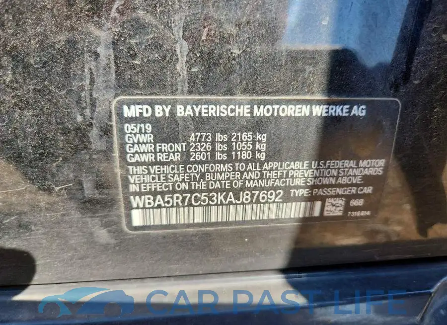 WBA5R7C53KAJ87692# 12