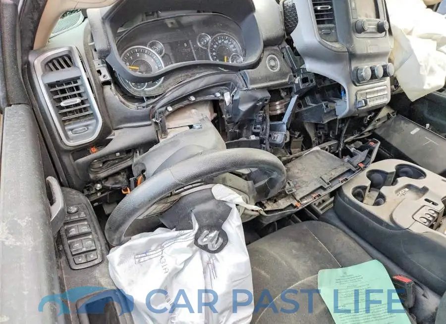 3C6UR5HJ1KG591186# 8