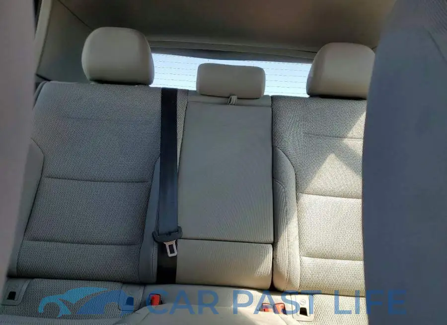 3VWG17AU0JM284148# 10