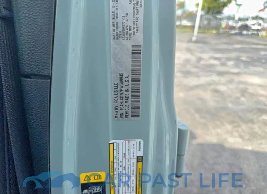 1C4HJXDN7PW509945# 10